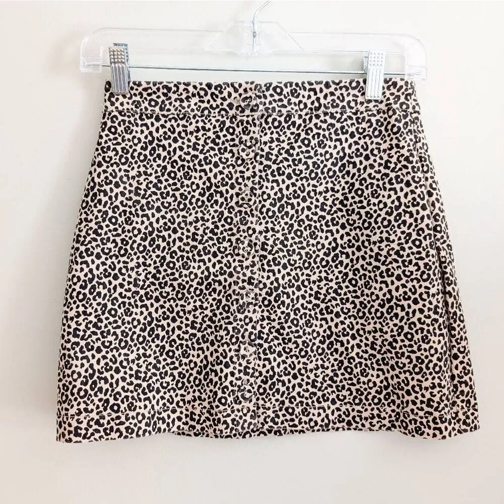 Forever 21 Button Front Leopard Print Mini Skirt